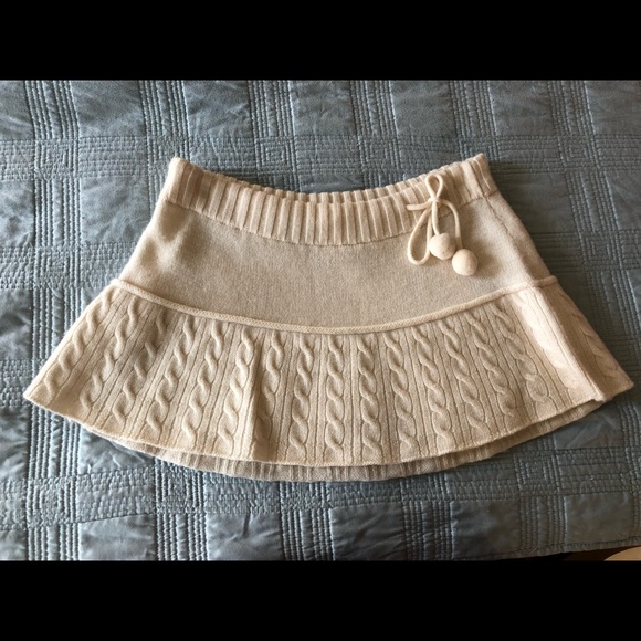 Abercrombie & Fitch Dresses & Skirts - Abercrombie & Fitch sweater skirt Abercrombie & Fitch Dresses & Skirts - Abercrombie & Fitch sweater skirt